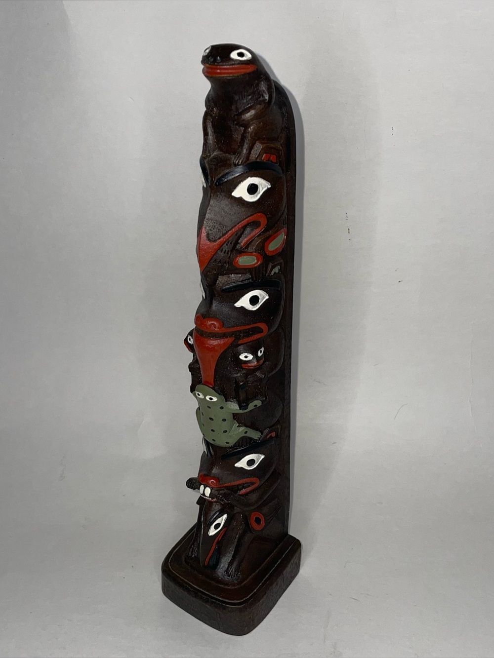 Northwest Hand-Painted Alaska Chapman Tote Pole BOMA Bear Mom Raven Frog 12.5"in